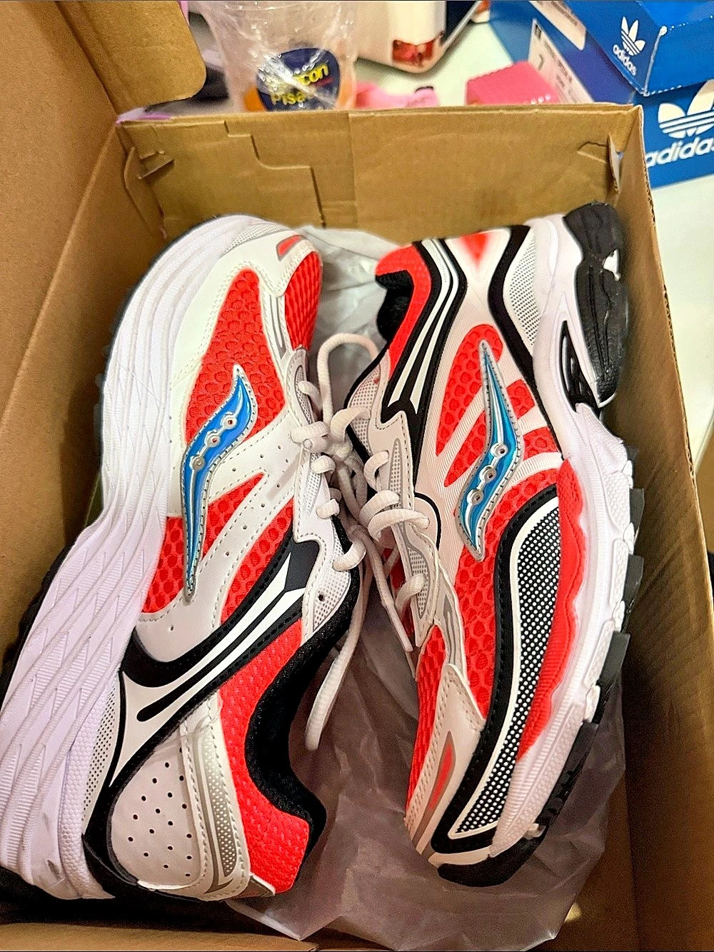 Saucony ProGrid Omni 9 White/Vizired